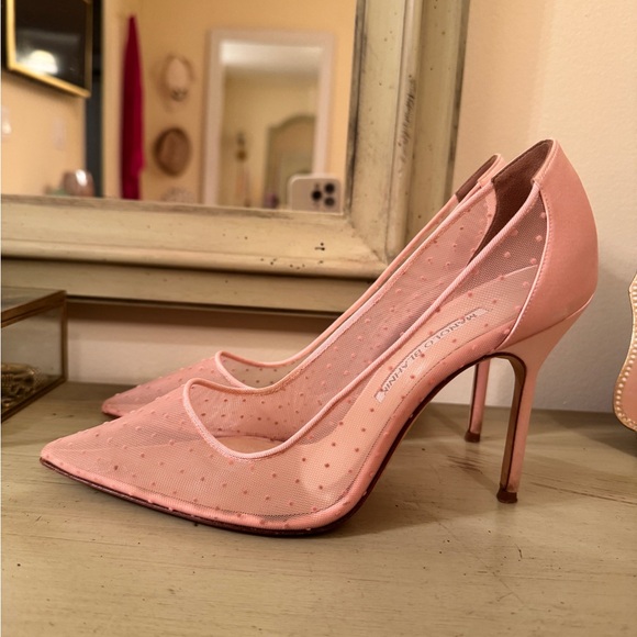 Manolo Blahnik Pink Mesh and Satin Bbla Pointed Toe Pumps Size 37.5 - Picture 3 of 13